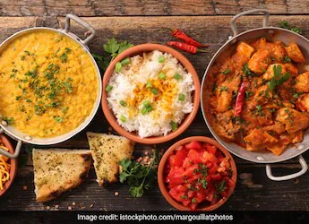 Wrong Food Combinations: जहर के समान है शहद और घी का एक साथ सेवन! यहां डॉक्टर से जानें 5 सबसे आम रॉन्ग फूड कॉम्बिनेशन