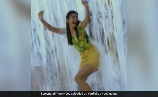 This Liril Commercial, Featuring Pooja Batra, Still Feels Lemony Fresh