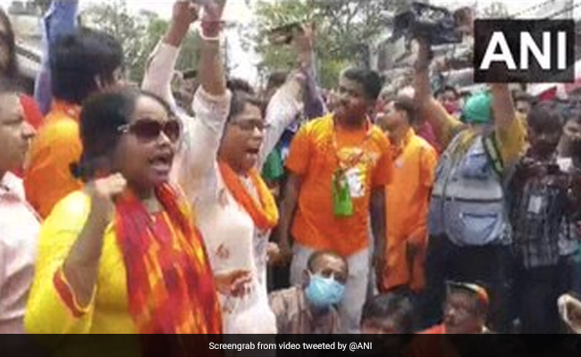 BJP Workers Protest In Bengal After Mithun Chakraborty's Roadshow Cancelled