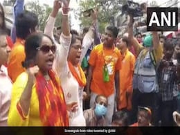 BJP Workers Protest In Bengal After Mithun Chakraborty's Roadshow Cancelled BJP Workers Protest In Bengal After Mithun Chakraborty's Roadshow Cancelled