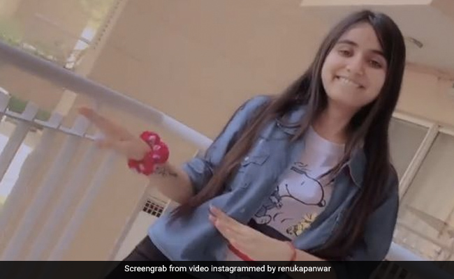 '52 गज का दामन' की सिंगर Renuka Panwar ने 'बारिश की जाए' सॉन्ग पर यूं किया डांस, देखें Video