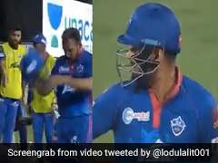 IPL 2021: पृथ्वी शॉ हुए रन आउट तो पटक दिया अपना हेलमेट, कप्तान पंत पर दिखाया अपना गुस्सा ..देखें Video