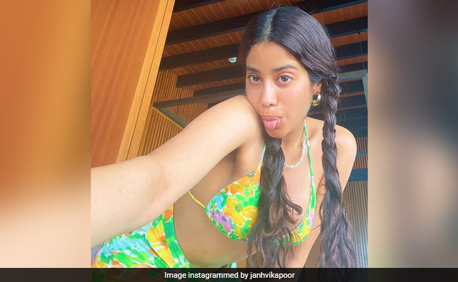 Can't Decide If We Like Janhvi Kapoor's Bikini More Than The Swimsuit