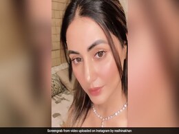 Hina Khan ने 'इन आंखों की मस्ती' सॉन्ग पर किये ऐसे इशारे, Video देख तारीफ करते नहीं थक रहे फैंस Hina Khan ने 'इन आंखों की मस्ती' सॉन्ग पर किये ऐसे इशारे, Video देख तारीफ करते नहीं थक रहे फैंस