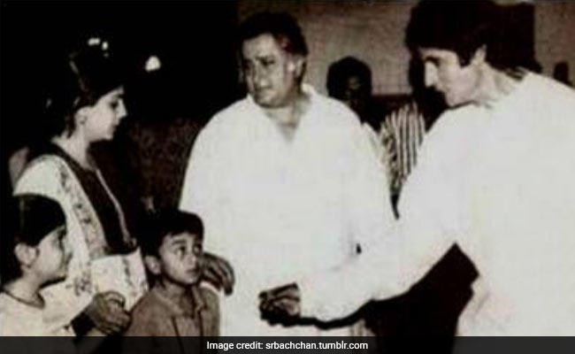 Amitabh Bachchan Found This <I>Ajooba</i> Pic Of Ranbir Kapoor. Cute, Na?