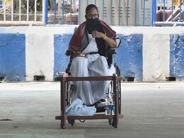 Mamata Banerjee Holds Sit-In Protest Over Election Commission's 24-Hour Ban On Her Mamata Banerjee Holds Sit-In Protest Over Election Commission's 24-Hour Ban On Her