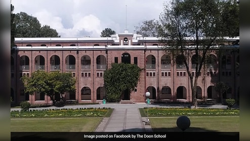 देश के ऐसे 7 स्&zwj;कूल, जहां पढ़ते हैं रईसों के बच्&zwj;चे, लाखों में जाती है हर महीने की फीस