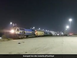 First "Oxygen Express" Leaves Maharashtra For Vizag With 7 Empty Tankers First "Oxygen Express" Leaves Maharashtra For Vizag With 7 Empty Tankers