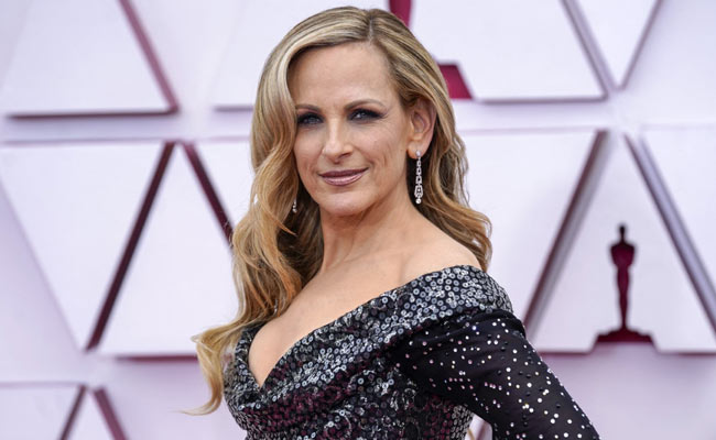 Oscars 2021: Twitter Furious After Academy Cuts Away From Deaf Presenter Marlee Matlin