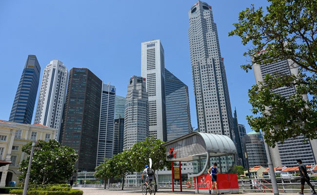 Singapore Police Investigate Bomb Threats At 18 Locations