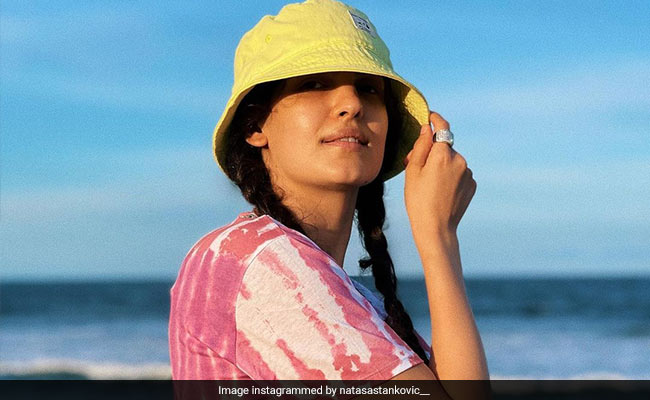 "Stay Wavy Baby": Natasa Stankovic Drops New Pics From Beach Vacation