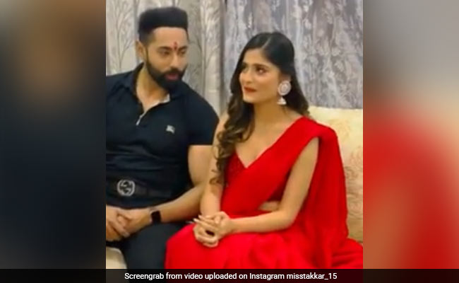 <I>Sasural Simar Ka</i> Actress Vaishali Takkar Gets Engaged To Abhinandan Singh