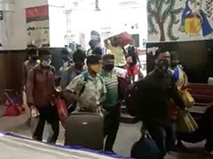 'न कराना पड़े कोरोना टेस्ट..' बिहार के स्टेशन पर मची भगदड़, Video Viral