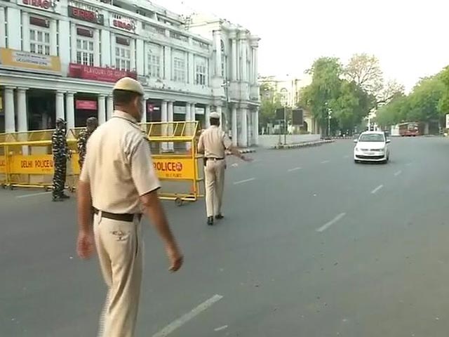 Total Curfew In Delhi From Tonight Till Next Monday Morning