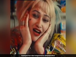 'तारक मेहता...' की दयाबेन का यह मॉडर्न अंदाज देख उड़ जाएंगे होश, Video हुआ वायरल 'तारक मेहता...' की दयाबेन का यह मॉडर्न अंदाज देख उड़ जाएंगे होश, Video हुआ वायरल