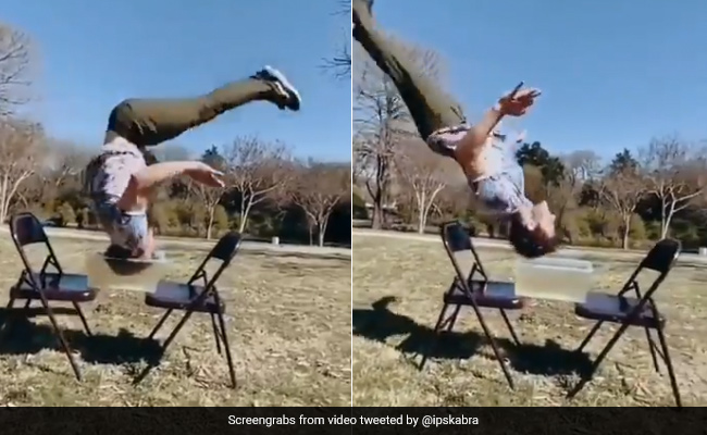 हवा में गुलाटी मारकर शख्स ने दिखाया हैरतअंगेज करतब, IPS बोला- ‘होने से पहले सब असंभव लगता है…’ - देखें Video