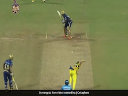 IPL 2021: Sam Curran ने चकमा देकर आंद्रे रसल को किया बोल्ड, पीछे से स्टम्प्स में घुसी गेंद - देखें पूरा Video IPL 2021: Sam Curran ने चकमा देकर आंद्रे रसल को किया बोल्ड, पीछे से स्टम्प्स में घुसी गेंद - देखें पूरा Video