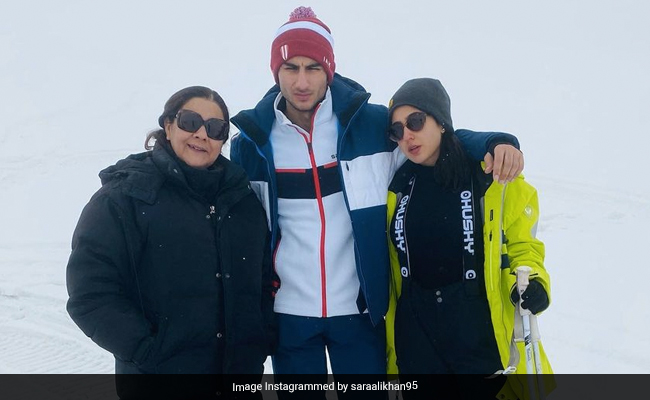 "A Little Bit Of Paradise On Earth": Sara Ali Khan Drops New Pics From Gulmarg