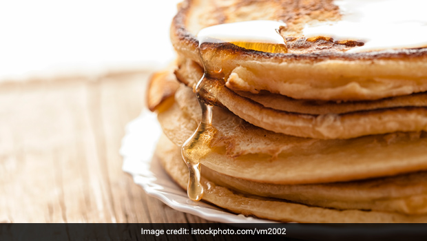 Oats pancakes are much healthier than regular pancakes and keep you fuller for longer