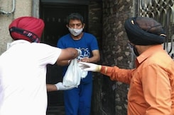 COVID Warriors: 'Langar Sewa' Home Delivered To COVID-19 Patients In Delhi COVID Warriors: 'Langar Sewa' Home Delivered To COVID-19 Patients In Delhi