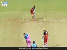 IPL 2021: 30 सेकंड के Video में देखें Devdutt Padikkal का तूफान, 51 गेंद में ठोक डाला शतक IPL 2021: 30 सेकंड के Video में देखें Devdutt Padikkal का तूफान, 51 गेंद में ठोक डाला शतक