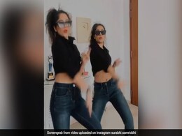 Chinki Minki ने जींस-टॉप और काला चश्मा पहन किया धमाकेदार डांस, Video हुआ वायरल Chinki Minki ने जींस-टॉप और काला चश्मा पहन किया धमाकेदार डांस, Video हुआ वायरल