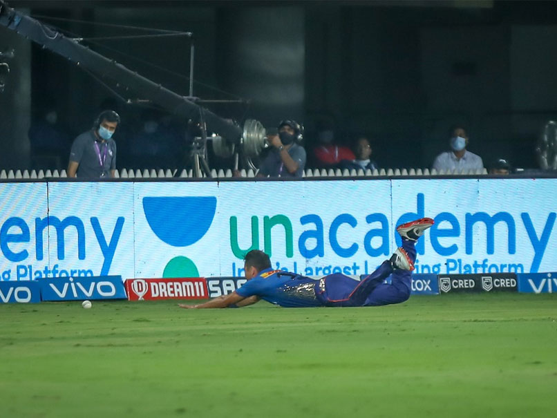 IPL 2021: Trent Boult Falling Over While Fielding Leaves Jimmy Neesham In Splits. Watch