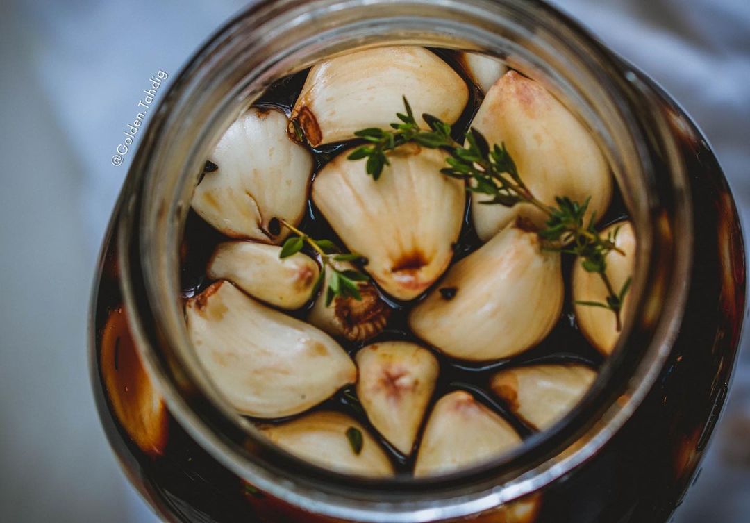 Pickled Garlic Is The Latest Food Trend That's Making Twitter Curious