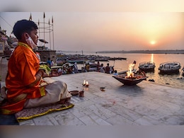 वाराणसी में तेजी से बढ़ रहा गंगा का जलस्तर, 84 घाटों का संपर्क टूटा वाराणसी में तेजी से बढ़ रहा गंगा का जलस्तर, 84 घाटों का संपर्क टूटा