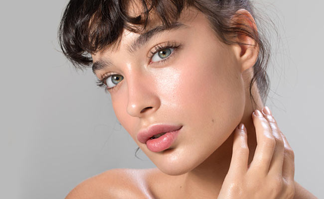 How To Pick The Best Moisturiser For Oily Skin In Summer