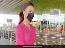उर्वशी रौतेला एयरपोर्ट पर पिंक ड्रेस में यूं इठला कर चलीं तो फैन्स बोले- क्या वॉक है...देखें Video उर्वशी रौतेला एयरपोर्ट पर पिंक ड्रेस में यूं इठला कर चलीं तो फैन्स बोले- क्या वॉक है...देखें Video