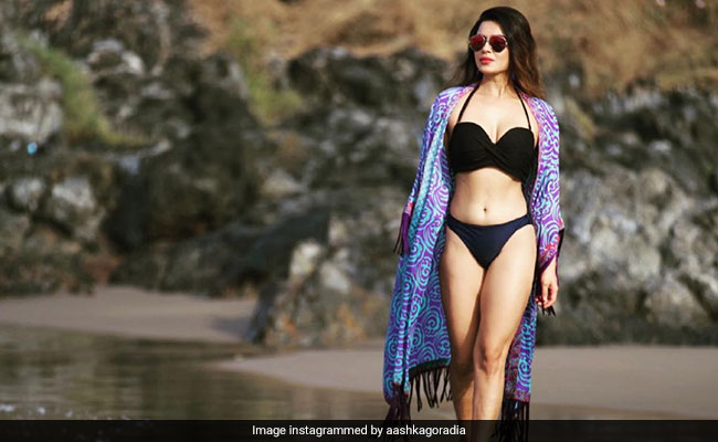 "For Women Worried About <i>Log Kya Kahenge</i>," Advice From Aashka Goradia