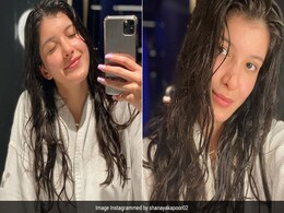 Shanaya Kapoor’s Post Shower Look Is All About Natural, Glowing Skin Shanaya Kapoor’s Post Shower Look Is All About Natural, Glowing Skin