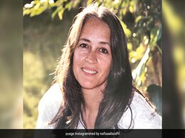 Can You Guess Nafisa Ali's Age In This Throwback? Can You Guess Nafisa Ali's Age In This Throwback?