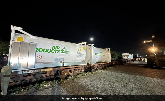Tamil Nadu Receives First Medical Oxygen Express Train From West Bengal