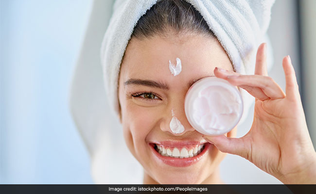 7 Best Moisturisers Which Are Lightweight And Suitable For Oily Skin In Summer