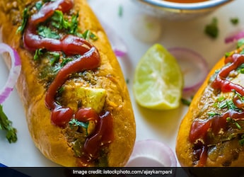 This Restaurant-Style Seekh Kabab And Cheese Sandwich Is A Perfect Evening Pick-Me-Up This Restaurant-Style Seekh Kabab And Cheese Sandwich Is A Perfect Evening Pick-Me-Up