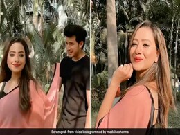 Madalsa Sharma ने साड़ी में किया ‘मनवा लागे’ गाने पर जबरदस्त डांस, ‘अनुपमा’ के समर ने यूं दिया साथ- देखें Video Madalsa Sharma ने साड़ी में किया ‘मनवा लागे’ गाने पर जबरदस्त डांस, ‘अनुपमा’ के समर ने यूं दिया साथ- देखें Video