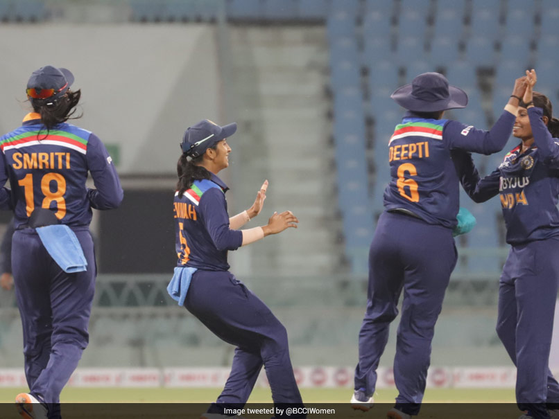 Incumbent WV Raman, Ex-Coach Ramesh Powar Interviewed For Indian Women's Cricket Head Coach Job