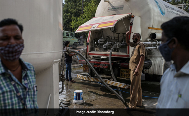 Oxygen Shortage In India's Covid Crisis Sparks Hunt for $1,000 Machines
