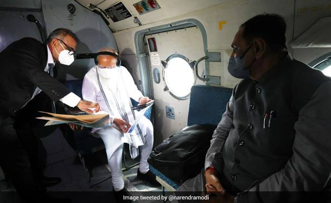 Cyclone Tauktae: पीएम मोदी ने गुजरात के लिये 1000 करोड़ की तत्काल सहायता की घोषणा की