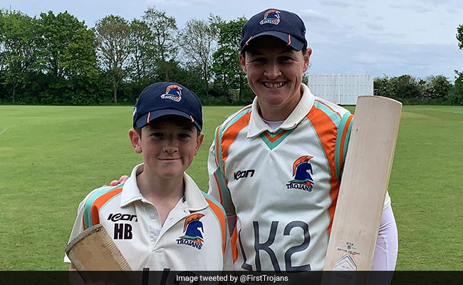 मां-बेटे ने मिलकर किया अनोखा कारनामा,143 रन की साझेदारी कर टीम को दिलाई जीत 