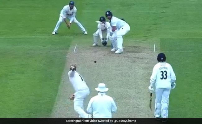 इस गेंदबाज ने अपनी फिरकी पर बल्लेबाज को नचाया, अकेले चटका दिए 9 विकेट ..देखें Video