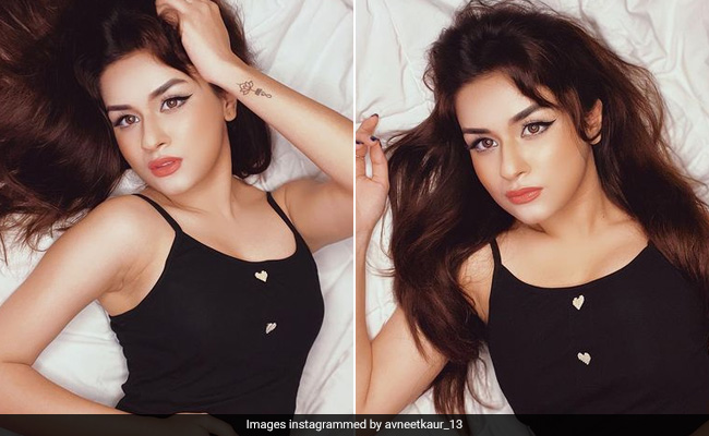 Avneet Kaur Refreshes Classic Makeup For Summer In Winged Eyeliner And A Coral Pout