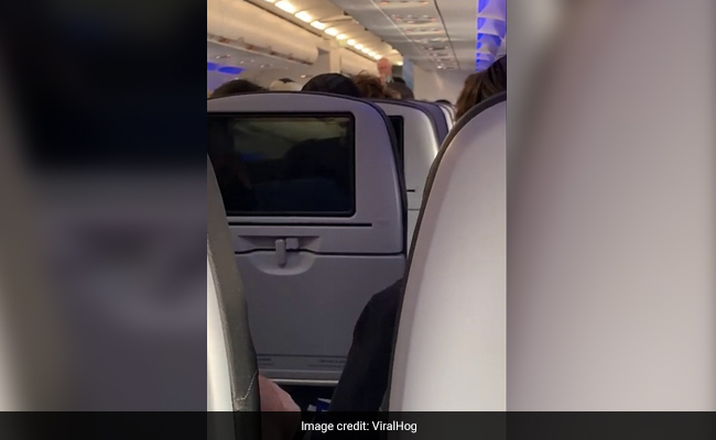 Man Removed From Plane For Snorting White Substance, Harassing Co-Passenger