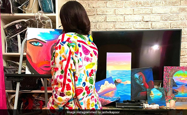 Janhvi Kapoor Asks If She Can Call Herself A "Painter." The Internet's Verdict