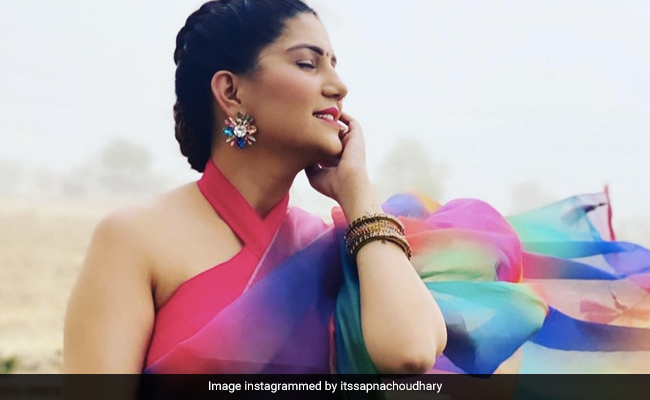 नहीं देखा होगा Sapna Choudhary का ये अनोखा अंदाज, लेटेस्ट फोटोशूट ने मचाया धमाल नहीं देखा होगा Sapna Choudhary का ये अनोखा अंदाज, लेटेस्ट फोटोशूट ने मचाया धमाल