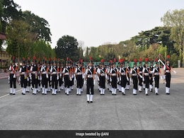 Women Soldiers, Officers To Get Same Maternity, Child Care Leave: Defence Minister Women Soldiers, Officers To Get Same Maternity, Child Care Leave: Defence Minister