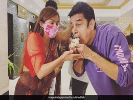 Rubina Dilaik के ‘शक्ति-अस्तित्व के एहसास की’ ने पूरे किए 5 साल, एक्ट्रेस ने यूं मनाया जश्न..देखें Video Rubina Dilaik के ‘शक्ति-अस्तित्व के एहसास की’ ने पूरे किए 5 साल, एक्ट्रेस ने यूं मनाया जश्न..देखें Video