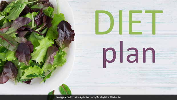 Weight Loss: दीवाली पर मिठाइयों ने बिगाड़ा डाइट रूटीन, तो ऋजुता दिवेकर की इन टिप्स के साथ बनाएं नया डाइट प्लान